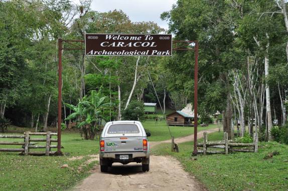 Chegando às ruínas mayas de Caracol, em Belize, quase na fronteira com a Guatemala
